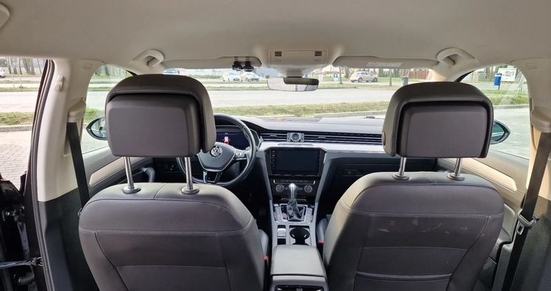 Volkswagen Passat cena 79000 przebieg: 108300, rok produkcji 2017 z Wolsztyn małe 137